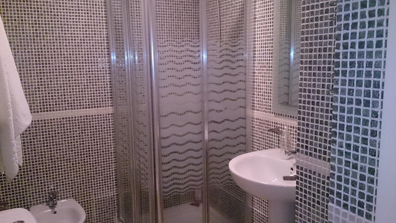 Apartamento Karivu Sauceda Seville Exterior photo